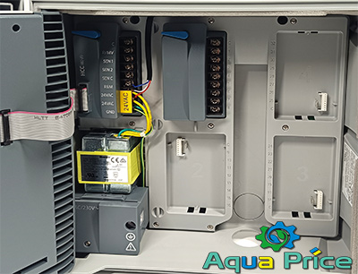 Внутрішнє розташування Контролера Hunter HCC-800-PL WI-FI на 8 зон